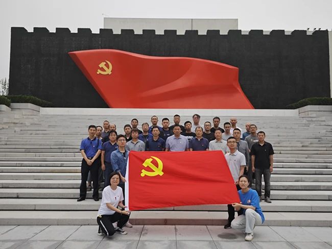 有研工研院特种事业部党支部开展主题党日活动参观中国共产党历史展览馆